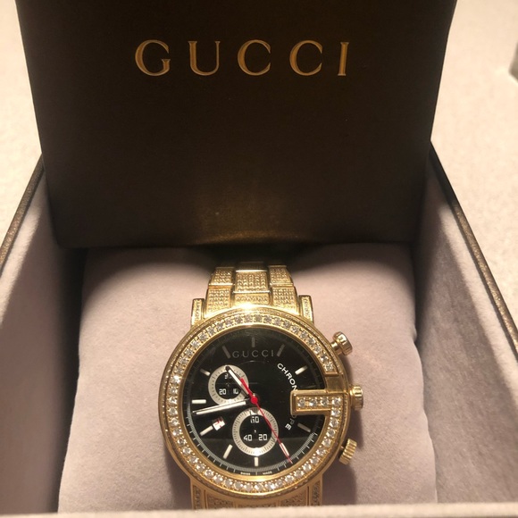 Men’s Gucci watch with all paperwork - Picture 2 of 5